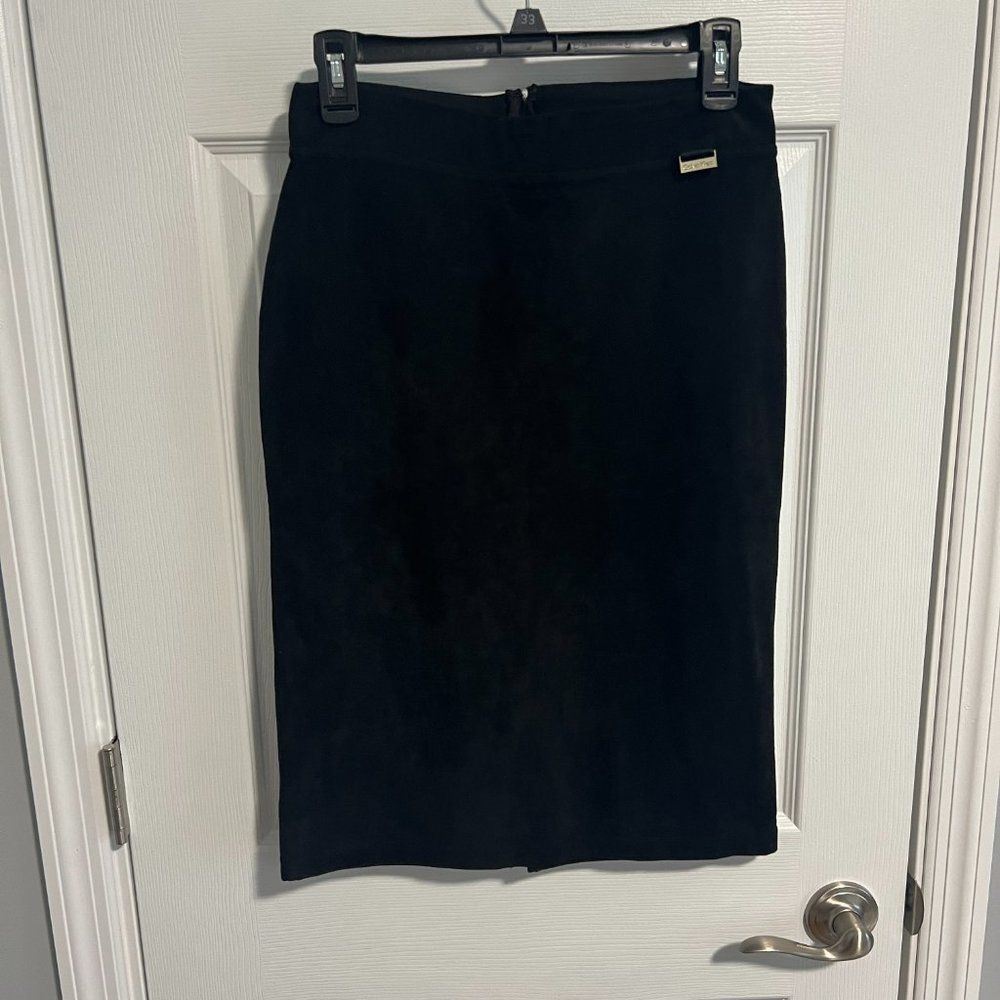 🚨 Last day Fri 🧳 Calvin Klein Suede Pencil Skirt Black